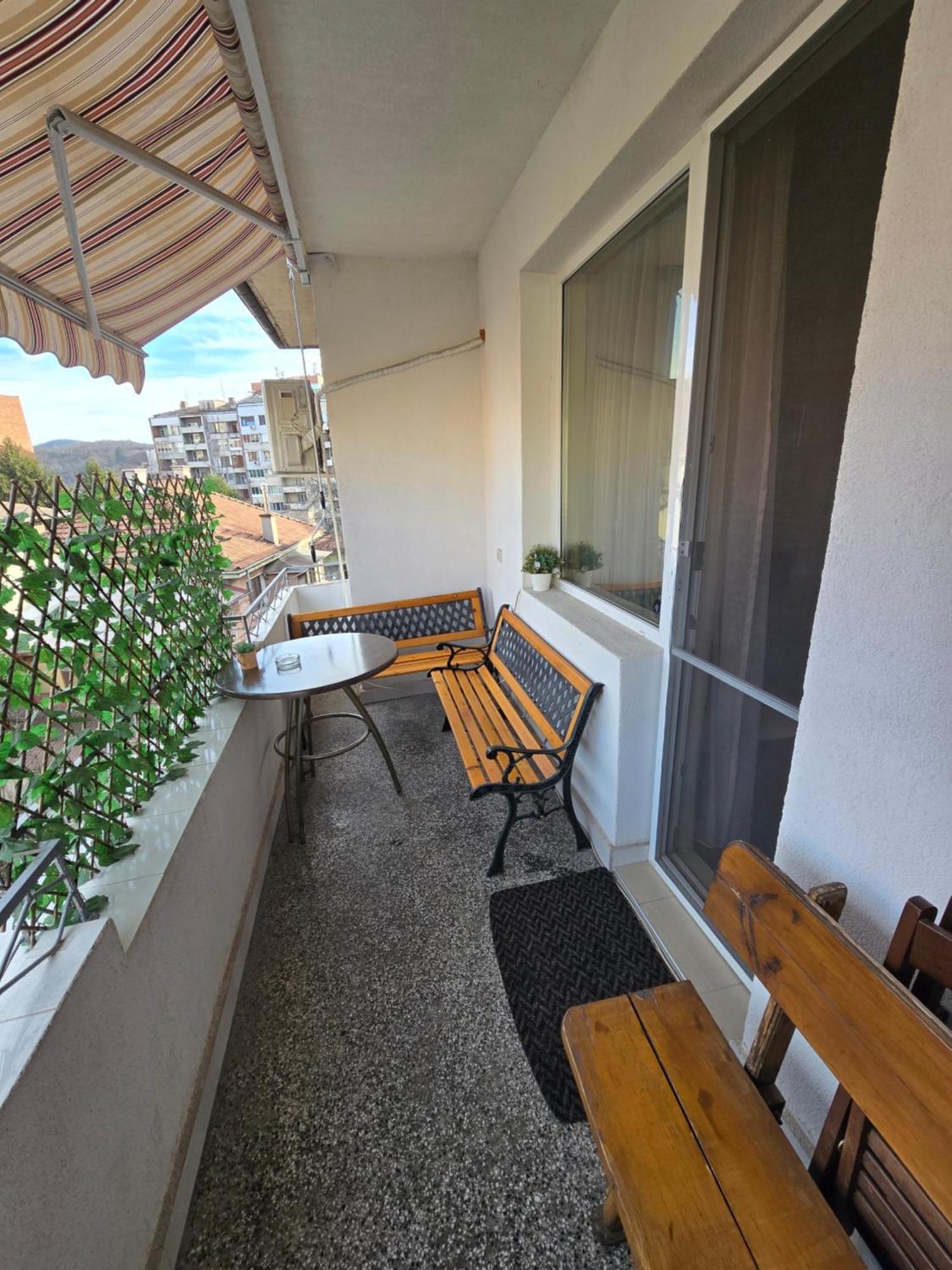 Comfort Apartment Vt Veliko Tărnovo Esterno foto