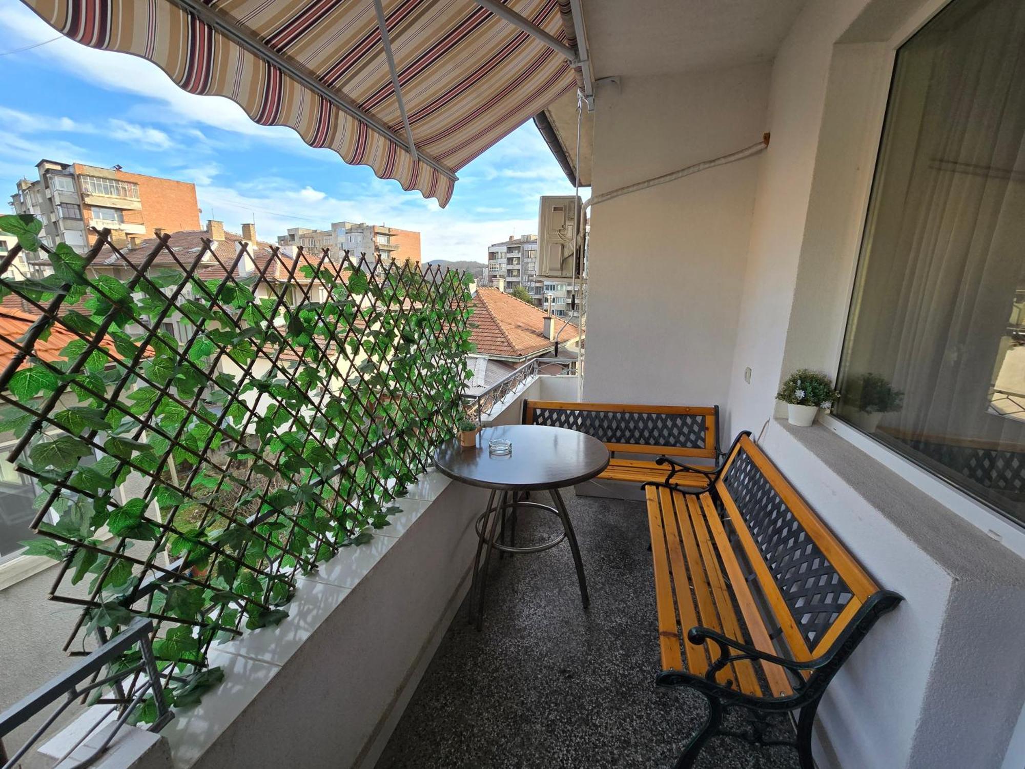 Comfort Apartment Vt Veliko Tărnovo Esterno foto