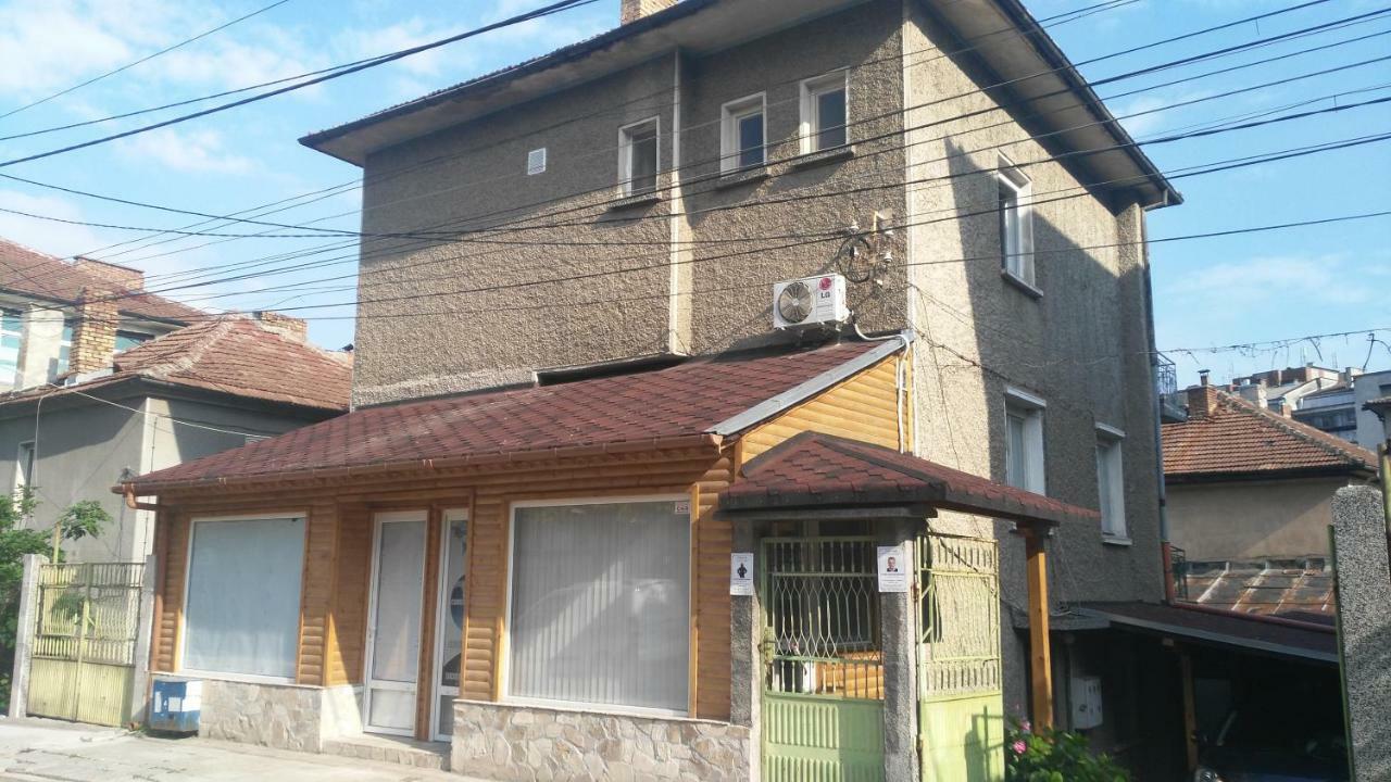 Comfort Apartment Vt Veliko Tărnovo Esterno foto