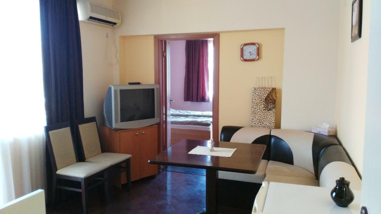 Comfort Apartment Vt Veliko Tărnovo Esterno foto