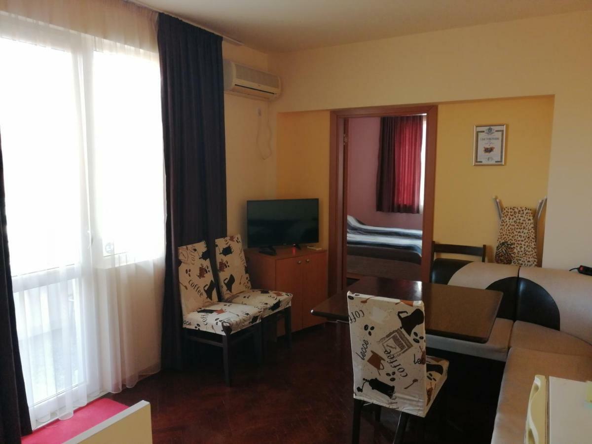 Comfort Apartment Vt Veliko Tărnovo Esterno foto